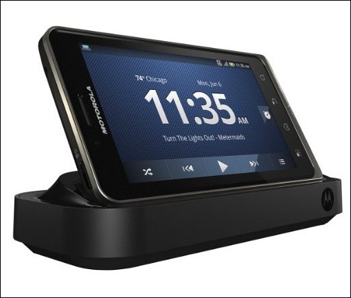 Motorola Droid Boinic Dock Front