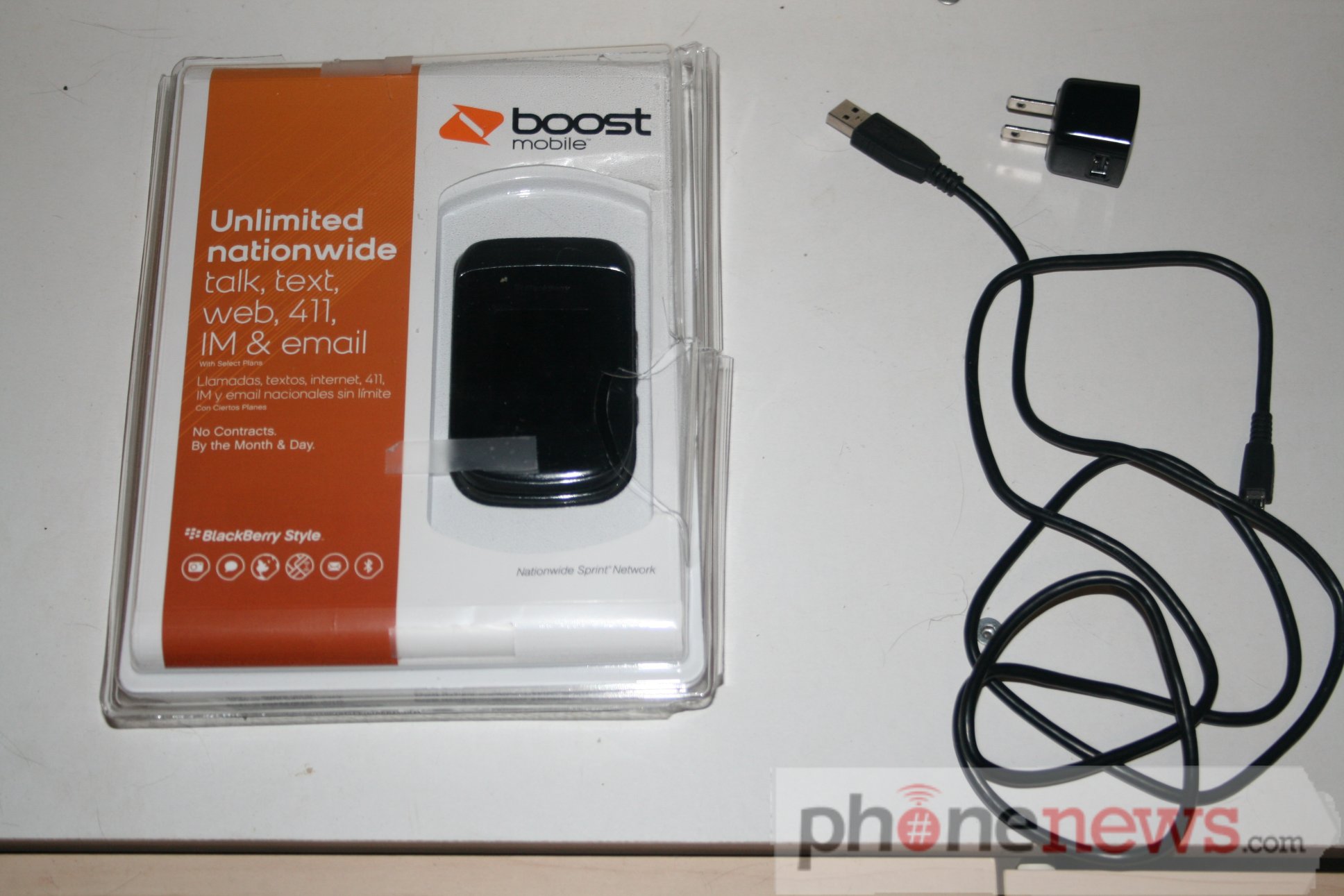 Boost BlackBerry Style Unboxing 1