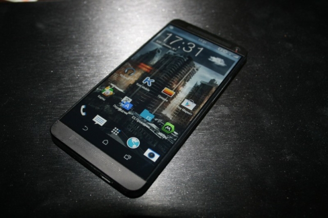 HTC M8-1